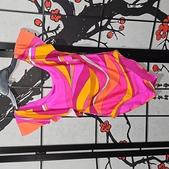 Trina Turk Spa & Swim Collection Colorful Swimsuit Size 4 NWT - Picture 1 of 11